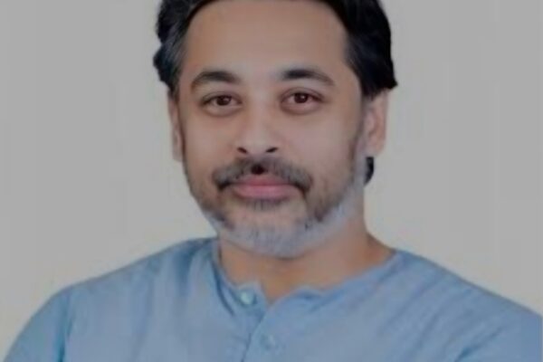 माणुसकीची जाणीव असणारा नेता म्हणजे आमदार निलेश राणे